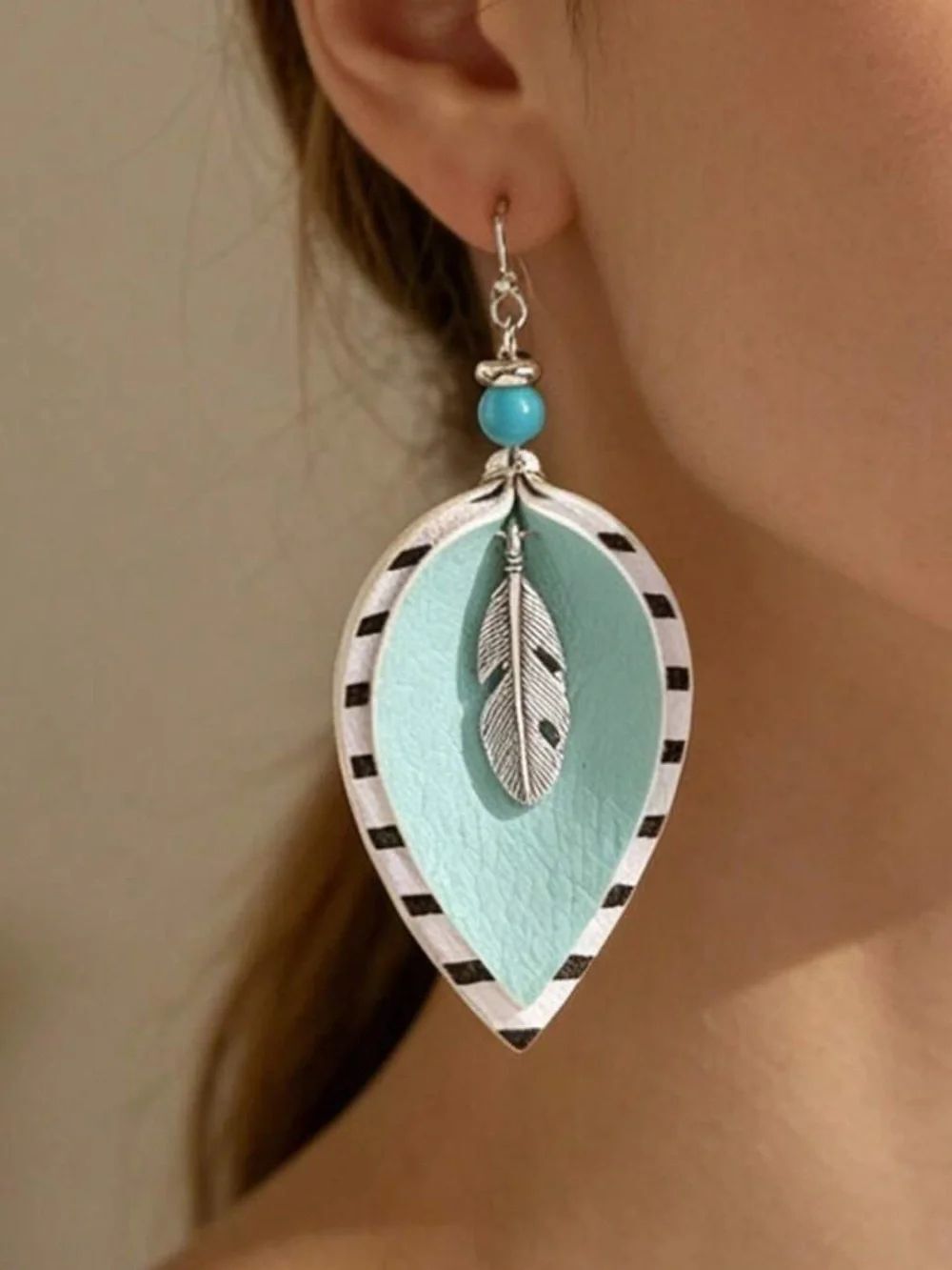 Feather Dangle Earrings N2400